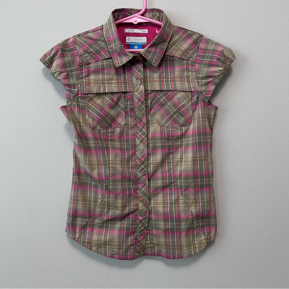 Columbia Short Sleeve Omni Shade Button Shirt Size M 10/12